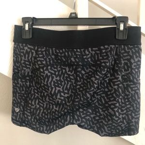 Lululemon spandex shorts